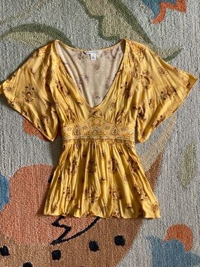 90s/Y2K Banana Republic Paisley Mango Tie-Back Butterfly Sleeve Top